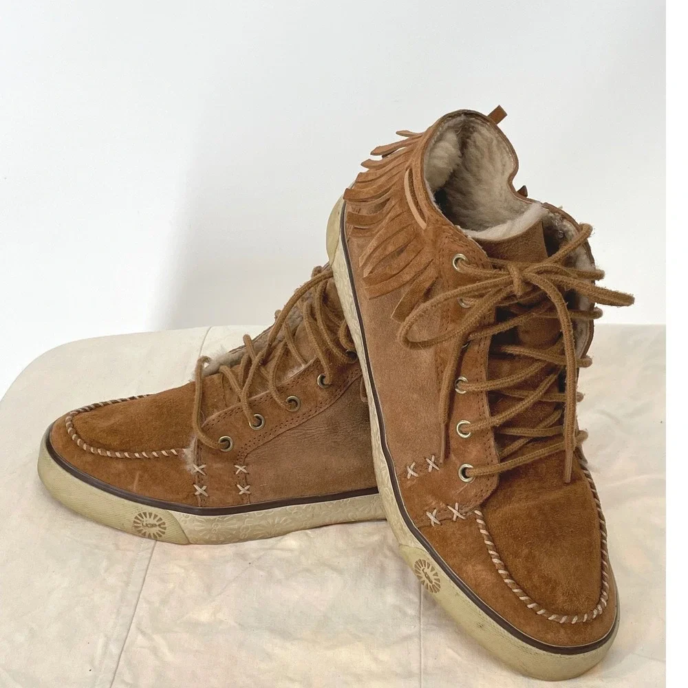 UGG Womens 9 Sneaker Chestnut Brown Fringe Suede Shearling Moccasin 3319